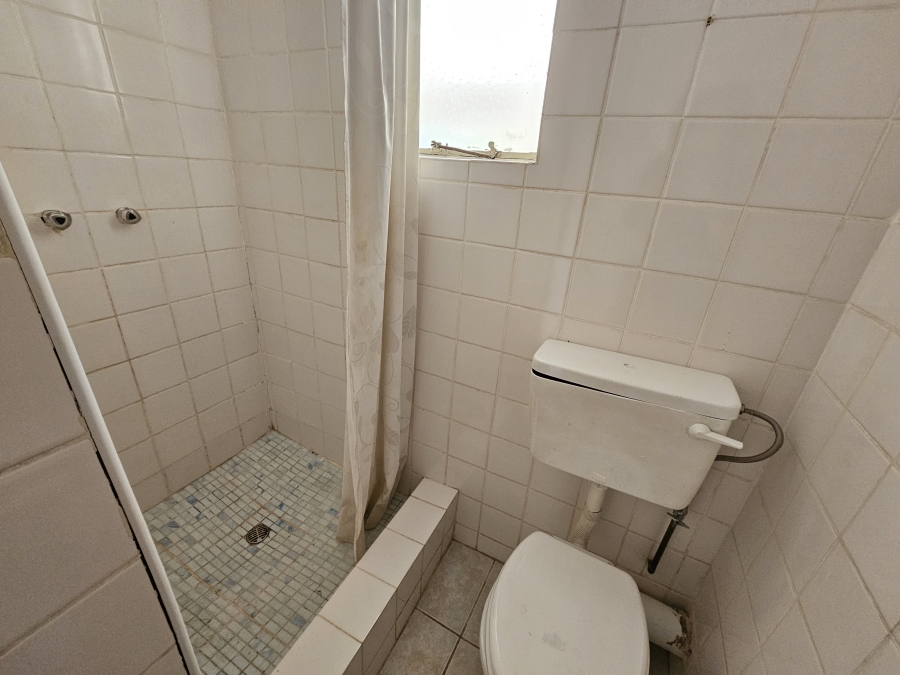 To Let 2 Bedroom Property for Rent in Flamwood North West